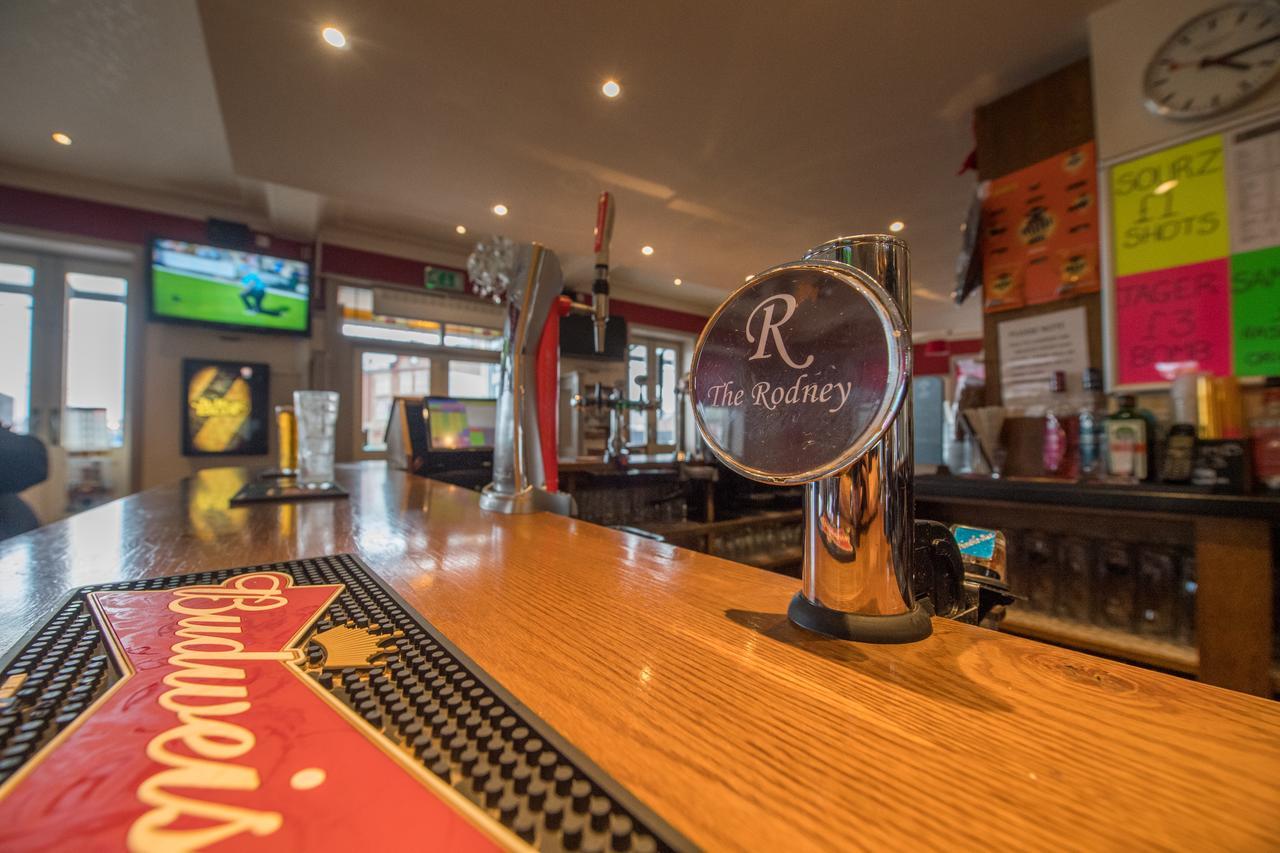 The Rodney Hotell Warrington Exteriör bild